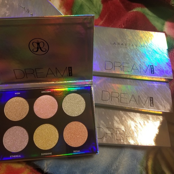 NEW DREAM ANASTASIA DREAM HIGHLIGHTER KIT LOT OF 4